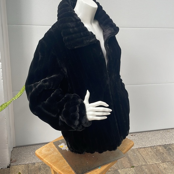 Reversible faux fur jacket with nylon liner - Picture 3 of 5